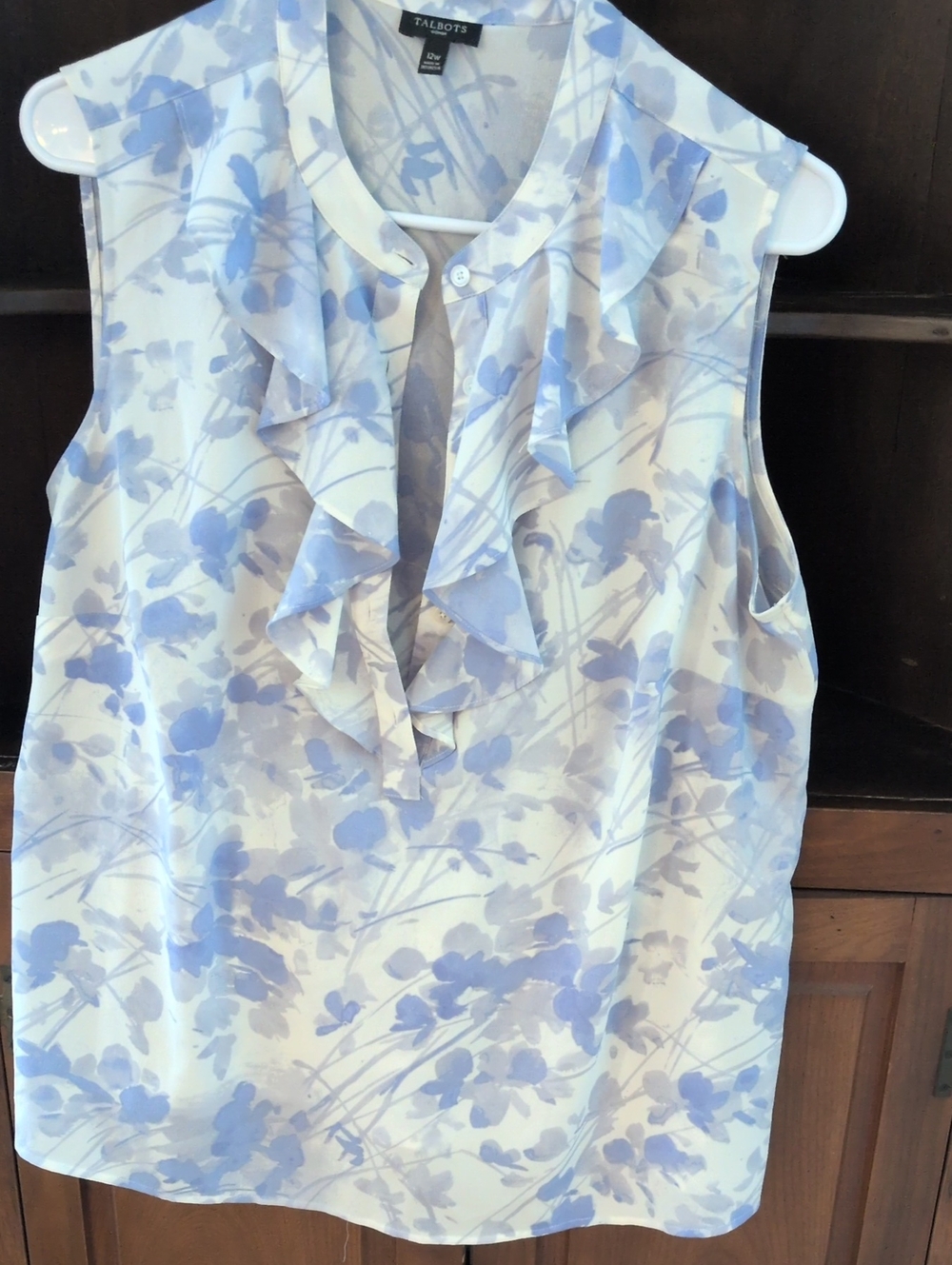 Talbots 12W Blue, Gray & White Sleeveless Ruffle Front Blouse